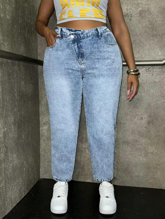 005 | Light Wash High-Waisted Mom Jeans | Size 4XL